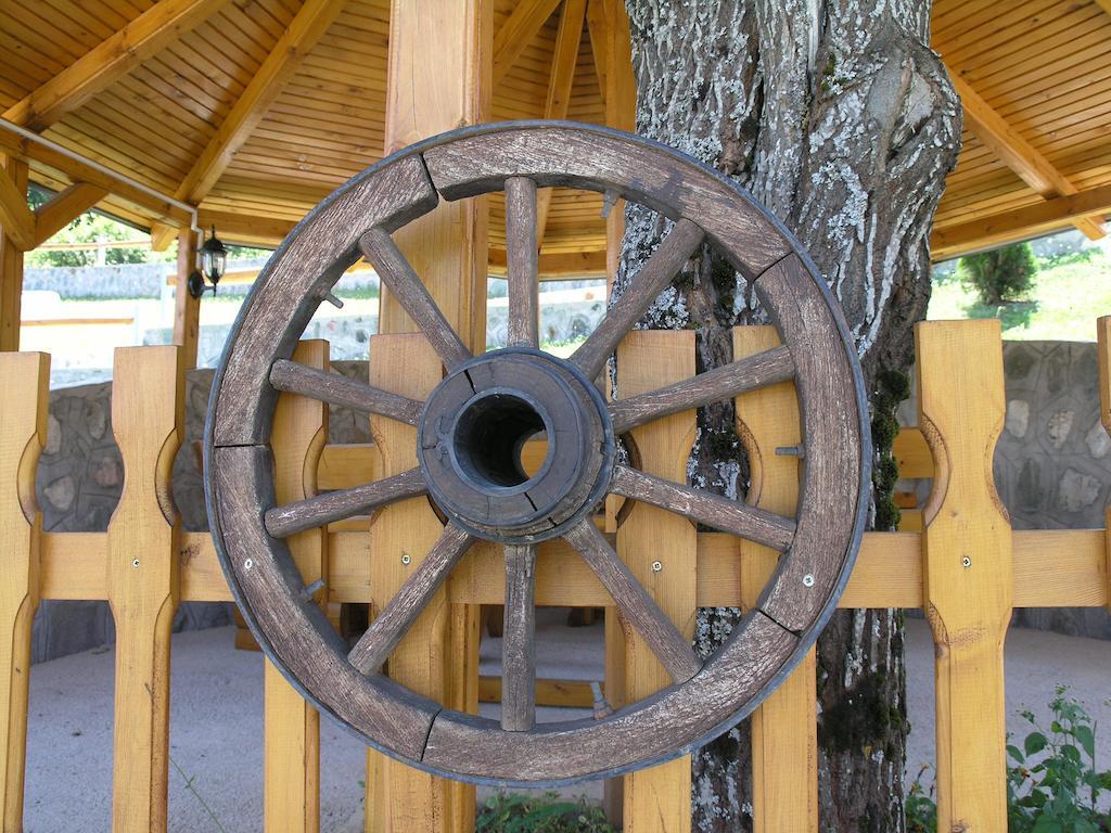 Motel Krstac Мойковац Экстерьер фото